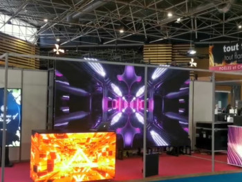 Installation de mobilier LED